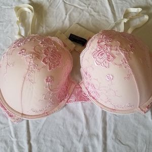 Dereon by  Beyonce 40DD Underwire Pink Lace Bra